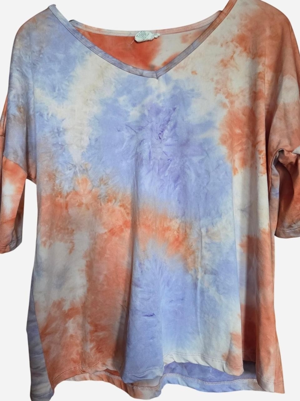 Yelete Tie-Dye V-Neck Top in Lavender and Coral